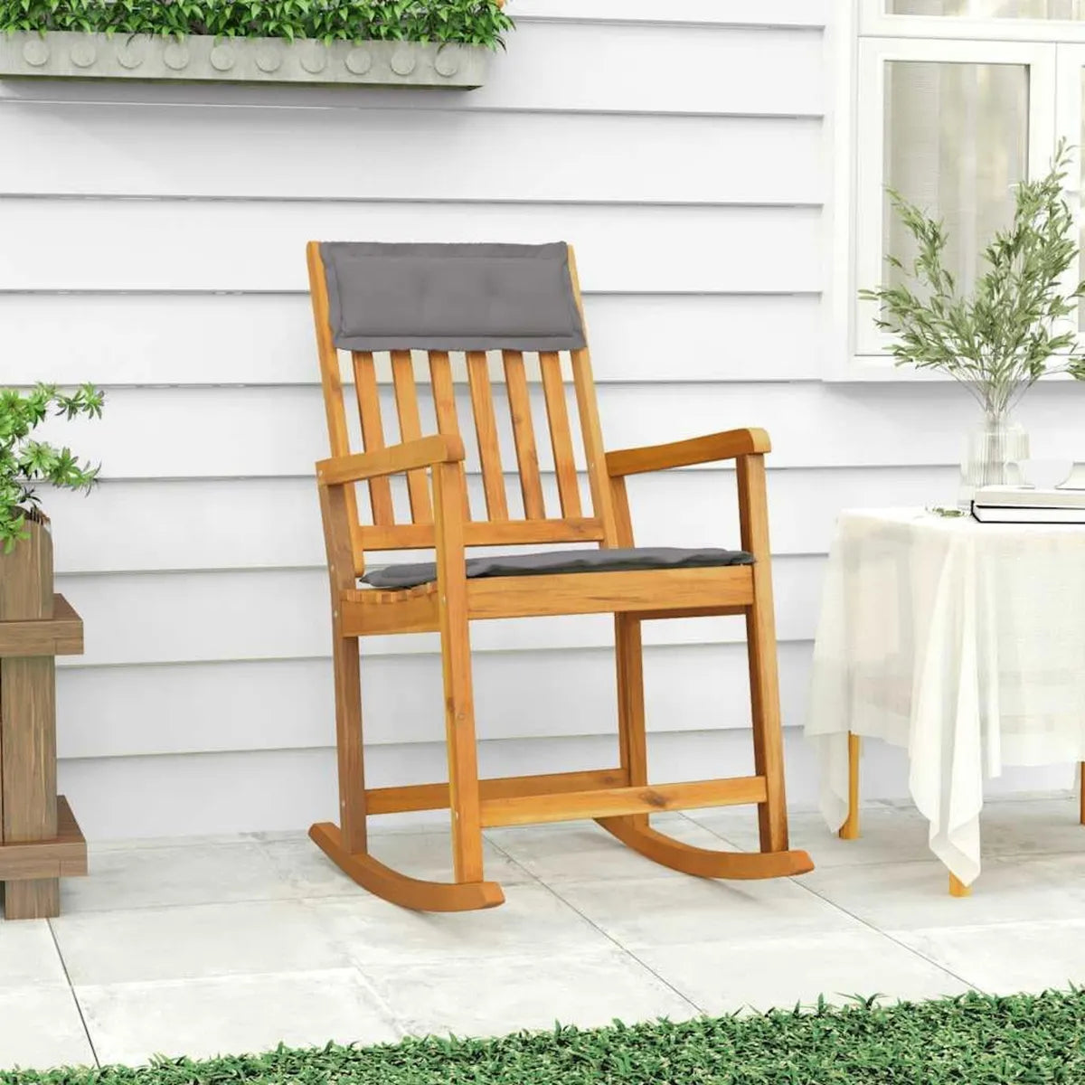 Sillón mecedora de acacia con cojín gris oscuro, resistente para jardín y terraza