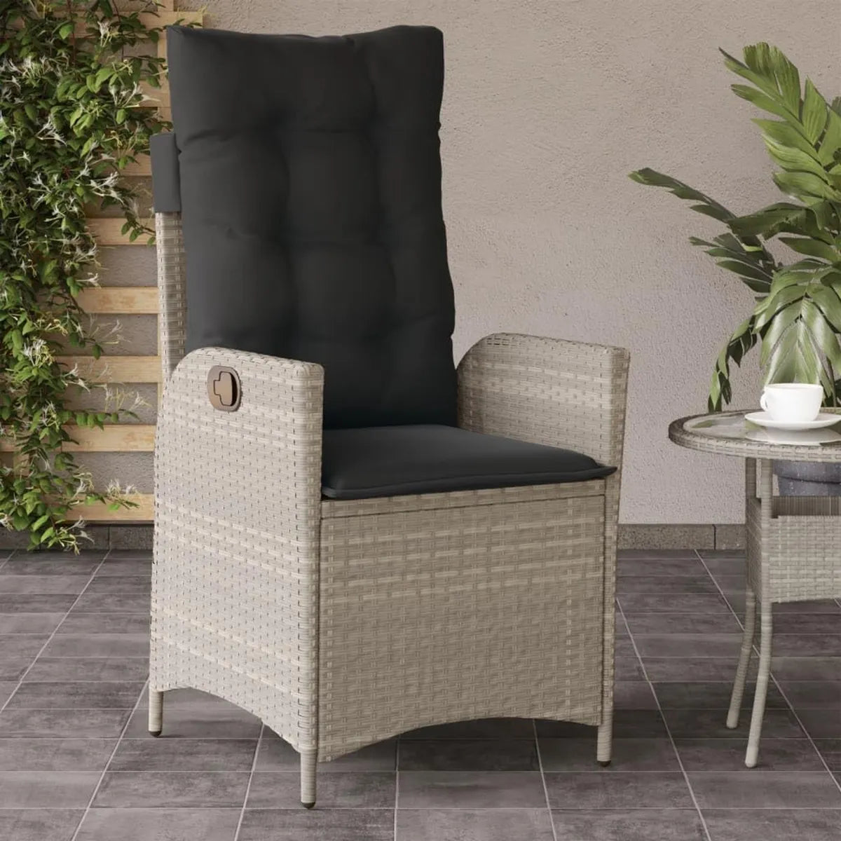 Sillón de Poliratán para Jardín con Respaldo Ajustable y Cojín Resistente al Clima