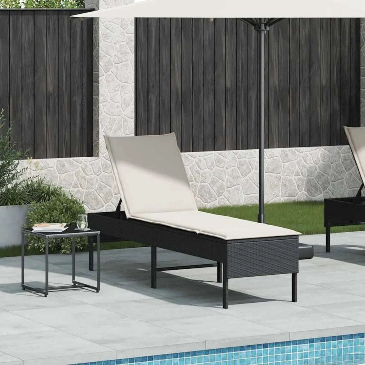 Tumbona de Ratán PE Ajustable Negra para Jardín y Terraza 55x200x44 cm
